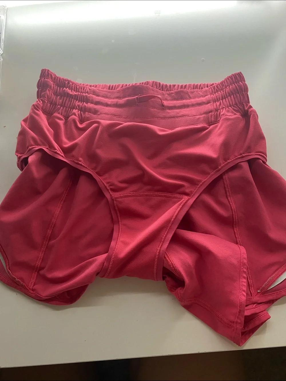 lululemon athletica vibrant coral-pink running shorts (SIZE 4)(BRAND NEW)